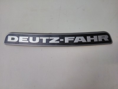 Deutz-Fahr 07 Frontembleem motorkap Deutz-Fahr 07 Frontembleem motorkap