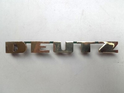 Deutz embleem front Deutz embleem front