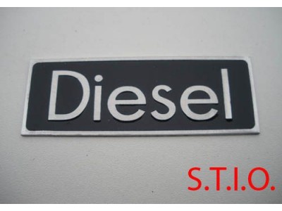 Diesel 75x30mm typeplaat Diesel 75x30mm typeplaat
